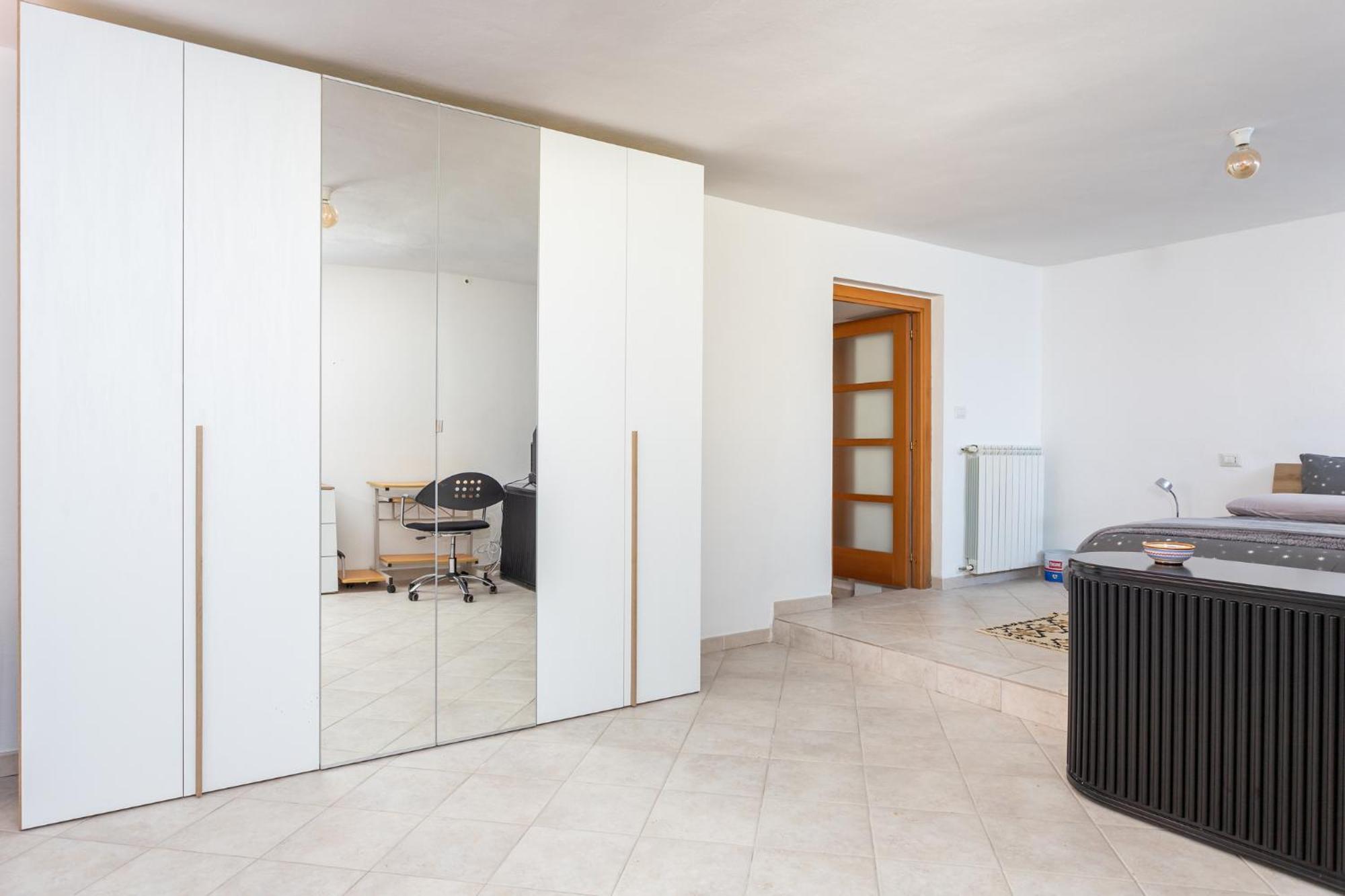 Spacious 3-Bedroom Apartment With Courtyard In Tempio Pausania - Perfect For Families ภายนอก รูปภาพ