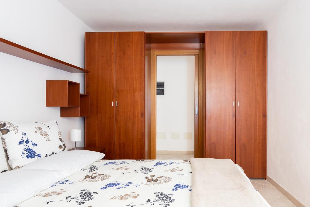 Spacious 3-Bedroom Apartment With Courtyard In Tempio Pausania - Perfect For Families ภายนอก รูปภาพ